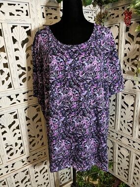 CATHERINES EASY FIT TEE COLLECTION PRETTY PURPLE FLORAL SHORT SLEEVE PLUS TOP